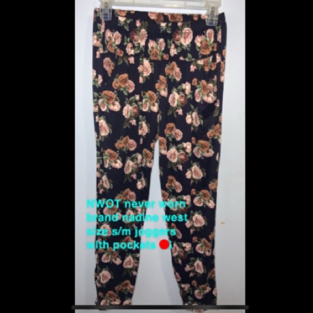 women’s pocket joggers